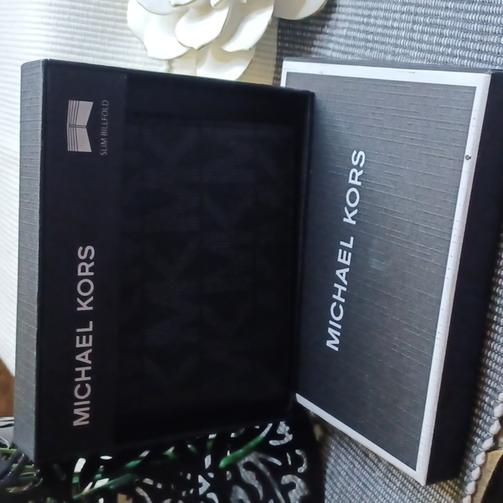 MICHAEL KORS MEN'S WALLET🥰♥️